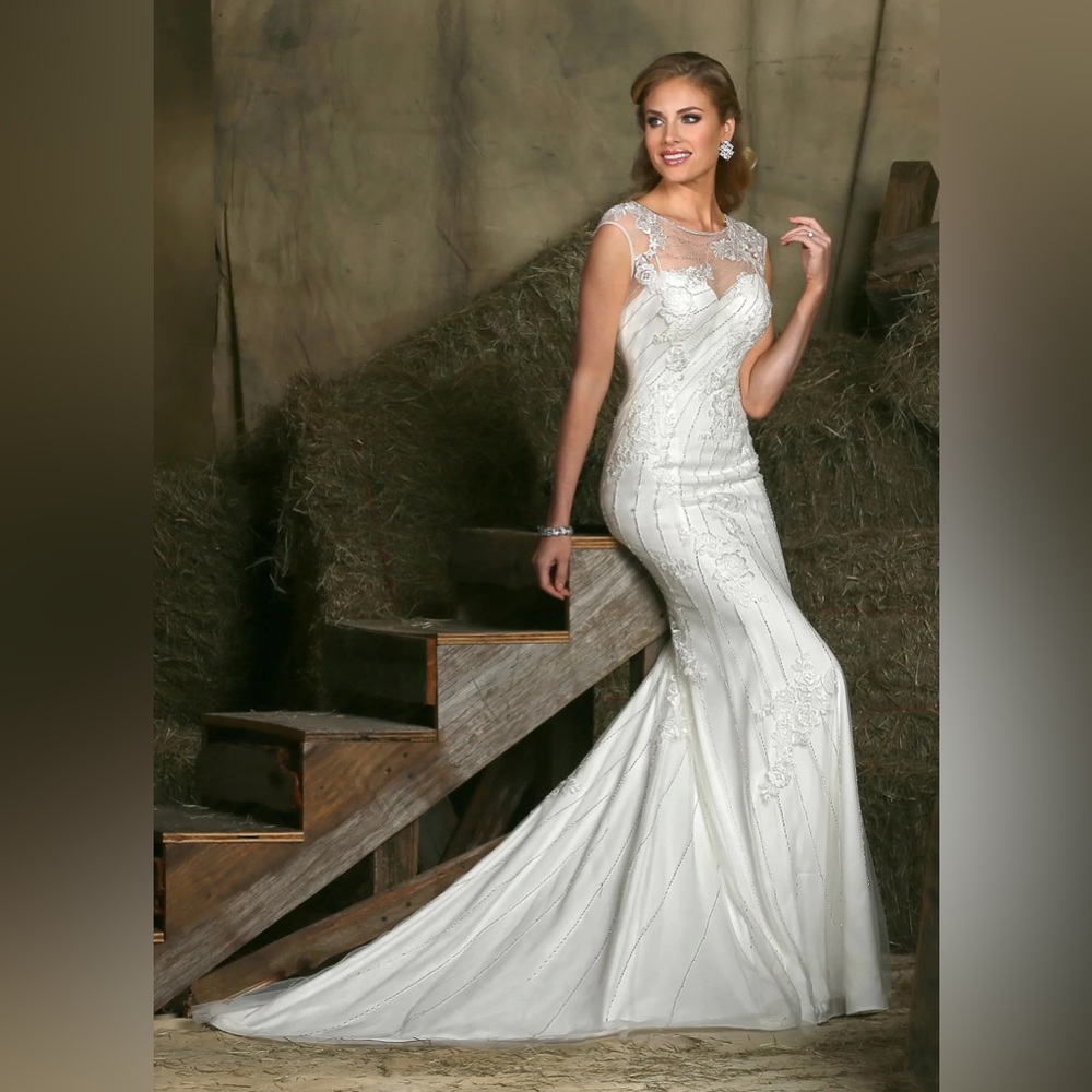 Da Vinci wedding gown 50324 white size 10